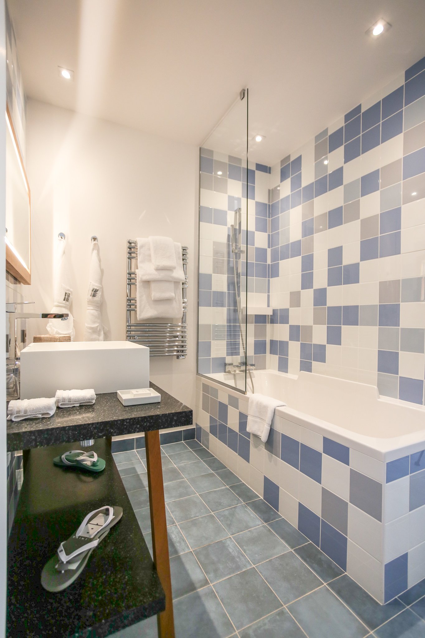 Kube Saint-Tropez - Junior Suite IBIZA - Bathroom