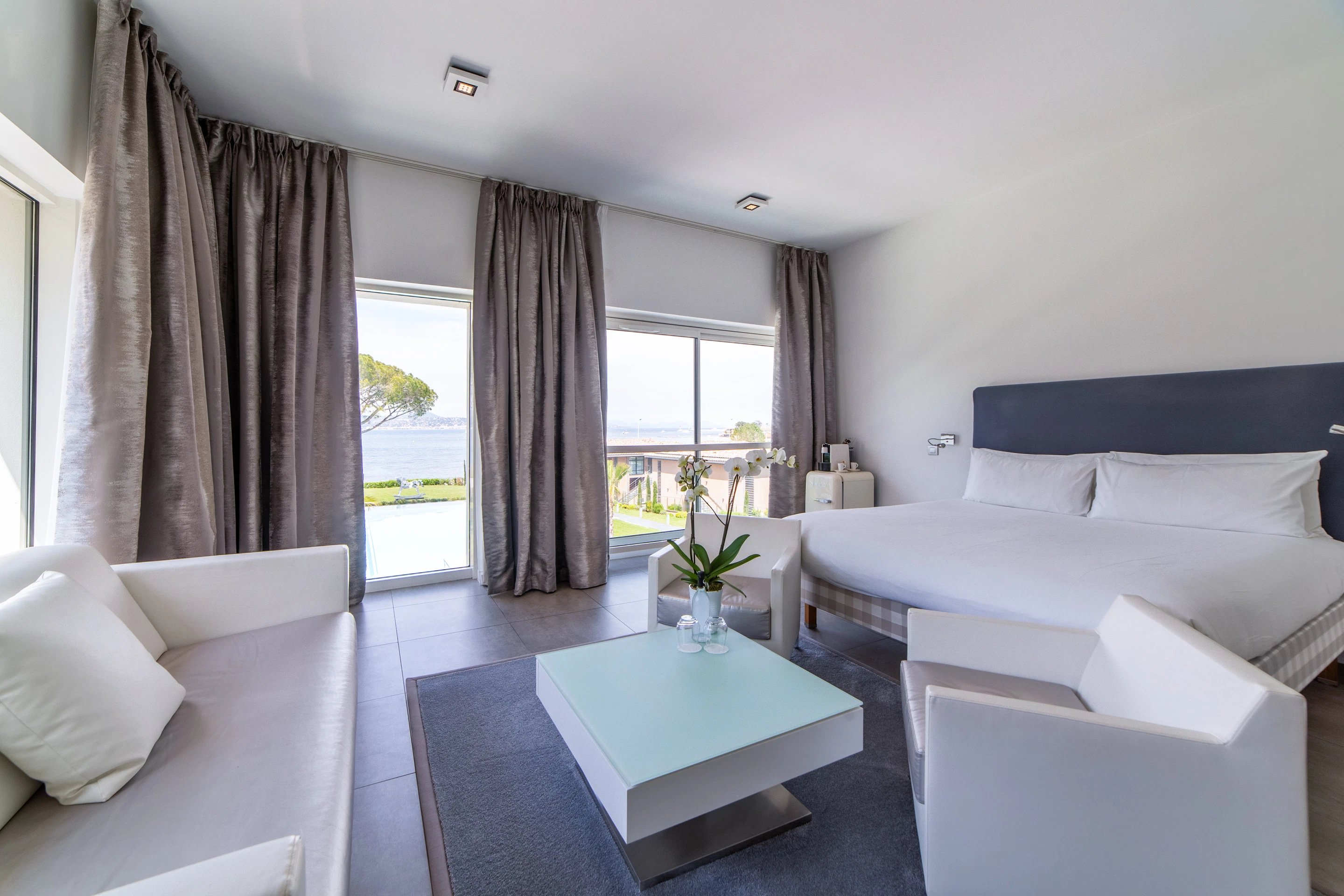Kube Saint-Tropez - Junior Suite WHITE Sea - Living room