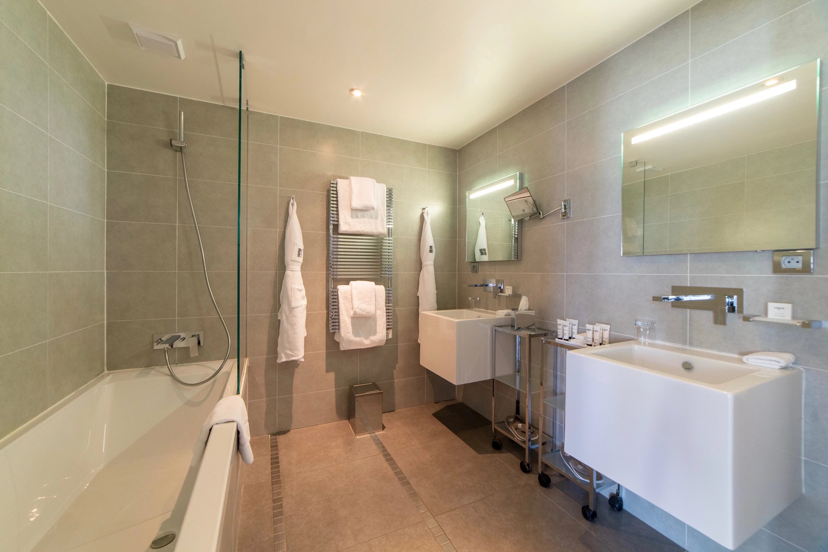 Kube Saint-Tropez - Junior Suite WHITE Sea - Bathroom