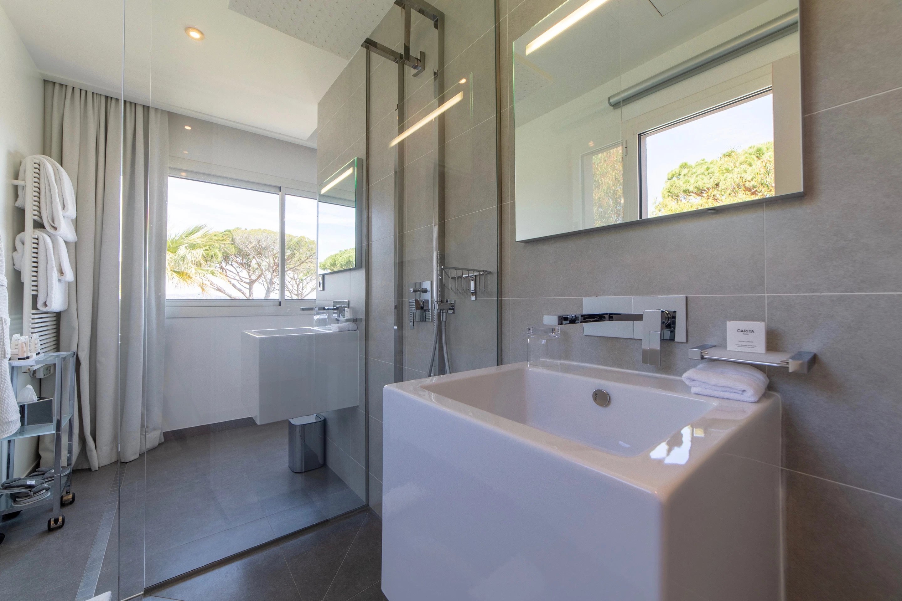 Kube Saint-Tropez - Prestige WHITE Sea Room - Bathroom