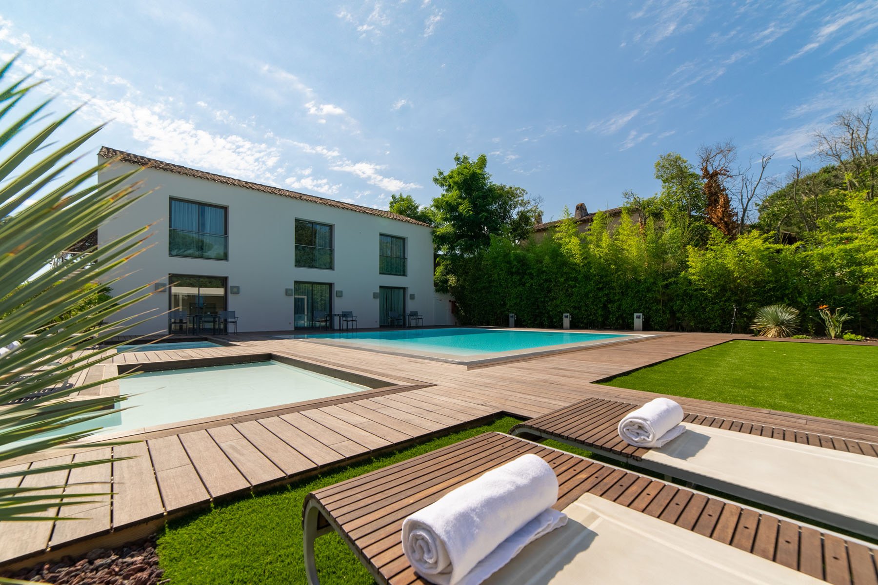 Outdoor Pool  - Kube Hotel Saint-Tropez - South of France